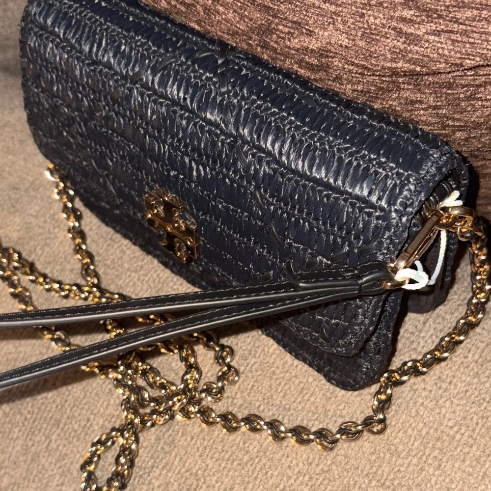 Tory Burch Black Woven Leather Crossbody with Gold Logo Chain - Picture 2 of 5